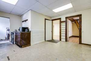 327 N Broadway St (6)