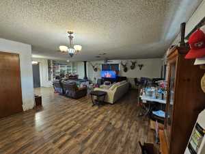 202 Burleson St (2)