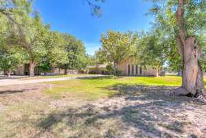 8006 S Country Club Dr (34)