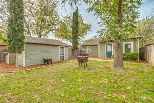 1310 Austin St (25)