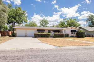 2556 Nasworthy Dr (2)