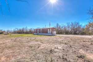 407 W Nueces Dr (12)