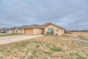 2901 Ricks Dr (2)