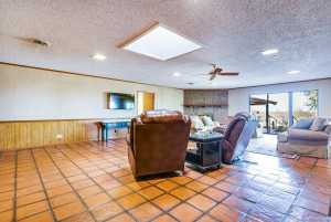 1000 Lakeside Dr (14)